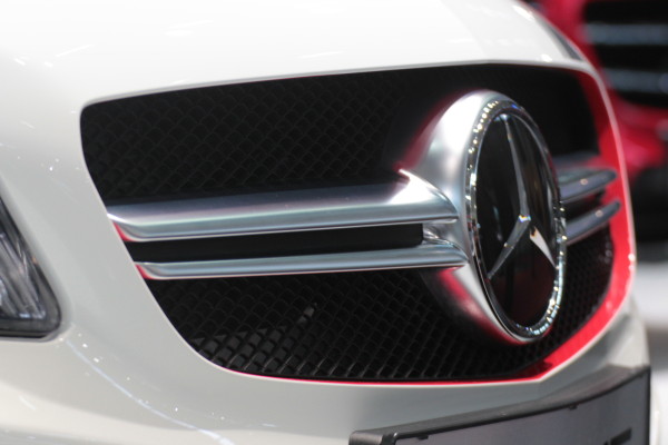 Mercedes-Benz Logo Emblem Zeichen Autohersteller Blogger Auto Award