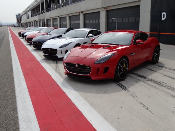 Jaguar F-Type R Coupé Aufstellung