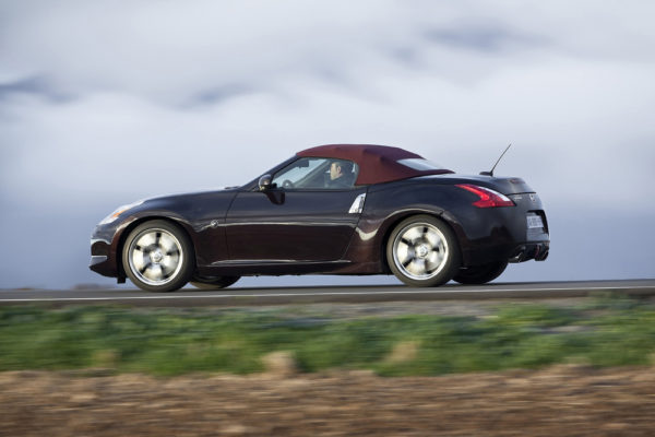 Nissan 370Z Roadster geschlossen