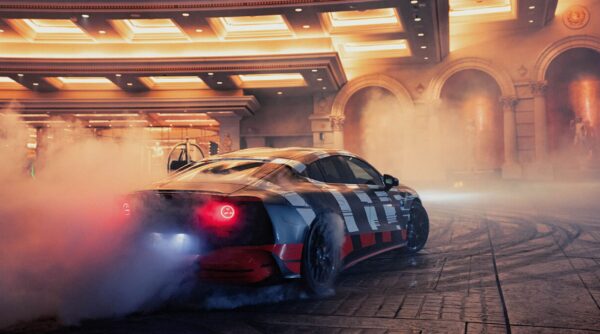 Mercedes-AMG-GT-4-Tuerer-Coupe-Las-Vegas-Drift